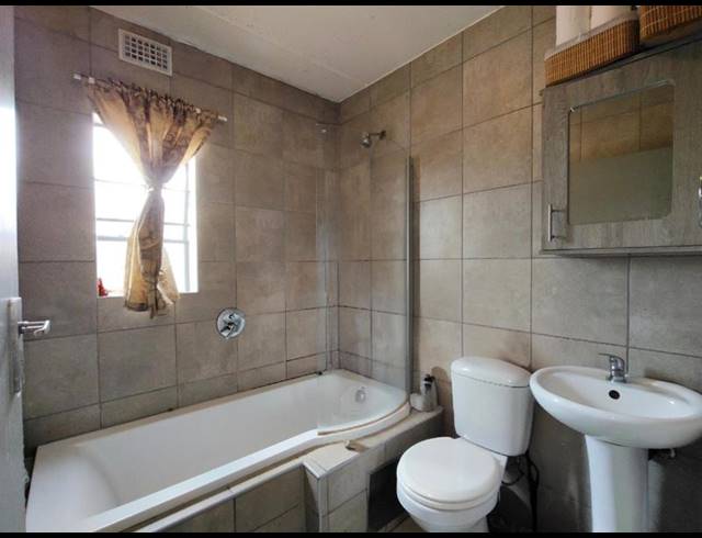 2 BEDROOM PROPERTY TO RENT IN MONTANA